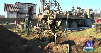 У Першотравневому ремонтують водогін