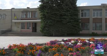 Як проходить ремонт окраси Першотравневого – Будинку культури