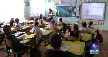 Першотравневий НВК шукає фахівців на вакантні місця
